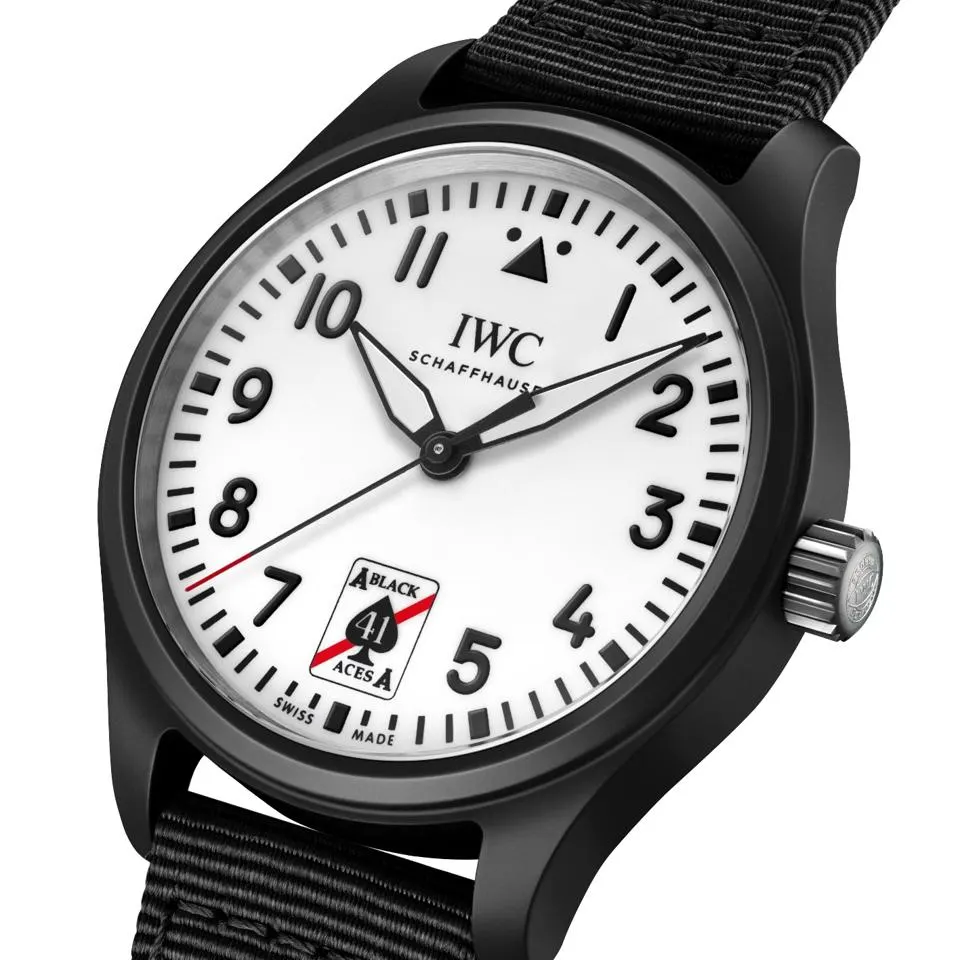 he First IWC Pilot's Watch With A Fully Luminous Dial